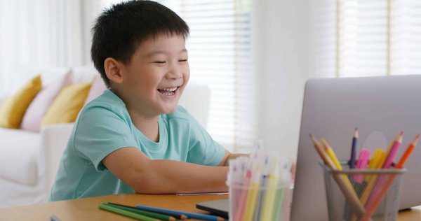 Quelles sont les meilleures plateformes de cours en ligne pour la formation continue des salariés en PME ?