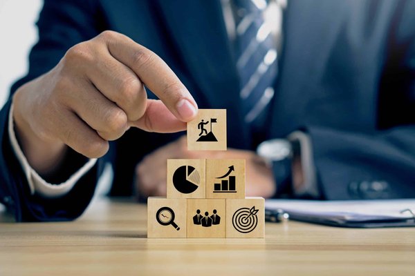 Quels KPIs pour mesurer l'efficience des processus d'approvisionnement en milieu industriel?